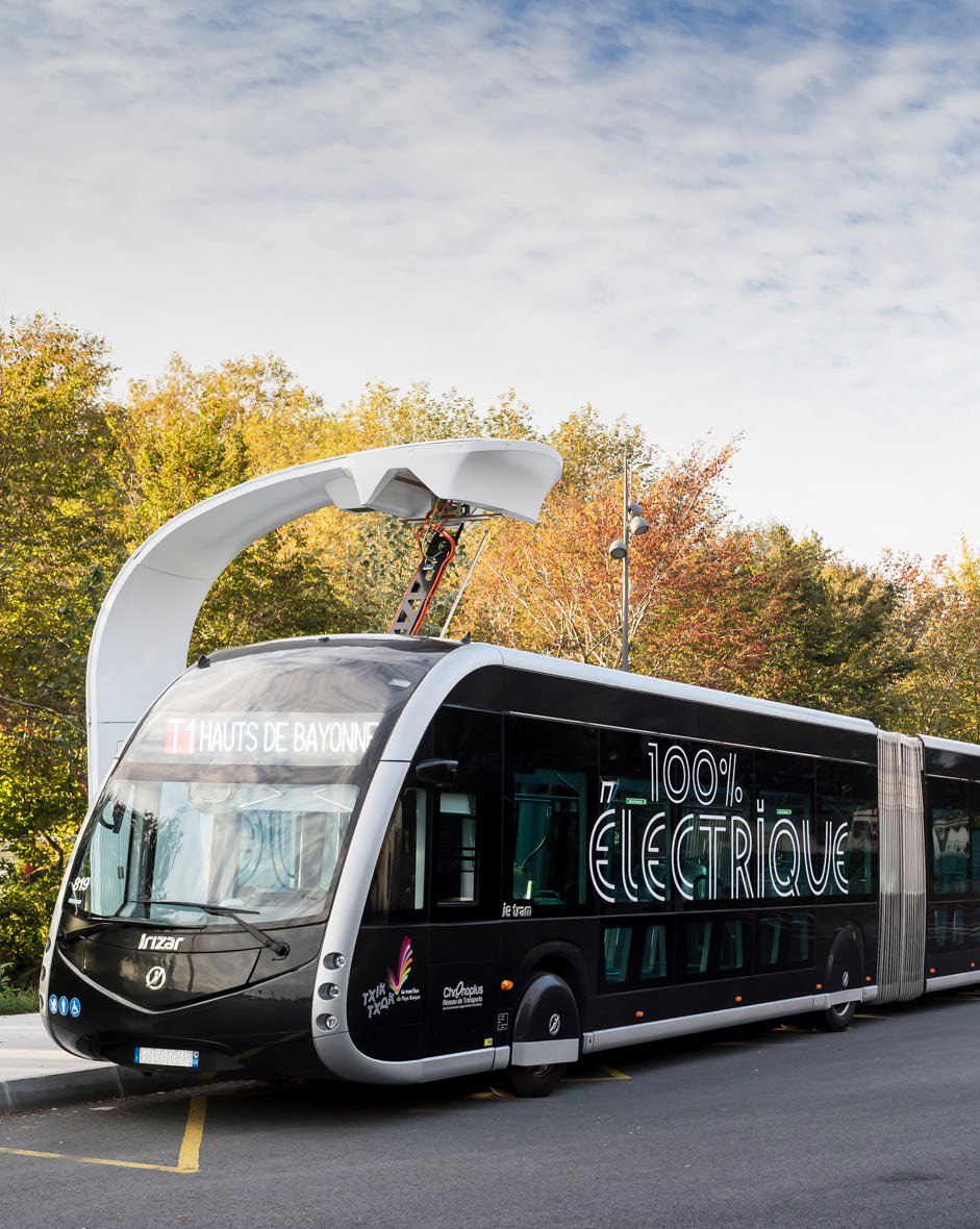 Vila presenta nuevo transporte público, es 100% eléctrico