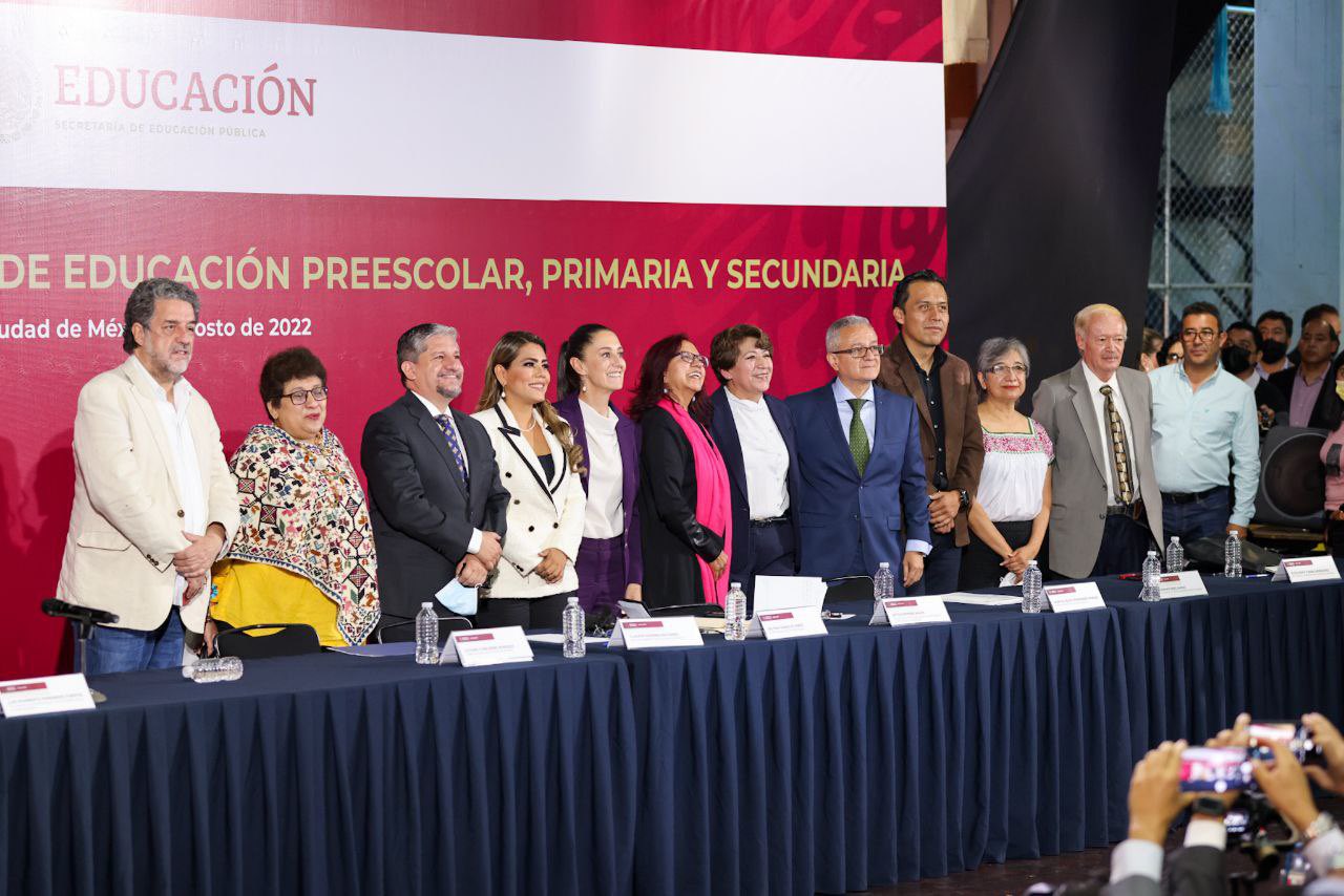 Evelyn Salgado asistió a la presentación del nuevo Plan de Estudios de Educación Básica para el ciclo escolar 2022-2023