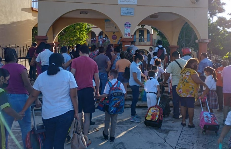 Campeche: Más de 189 mil alumnos regresarán a primarias y secundarias