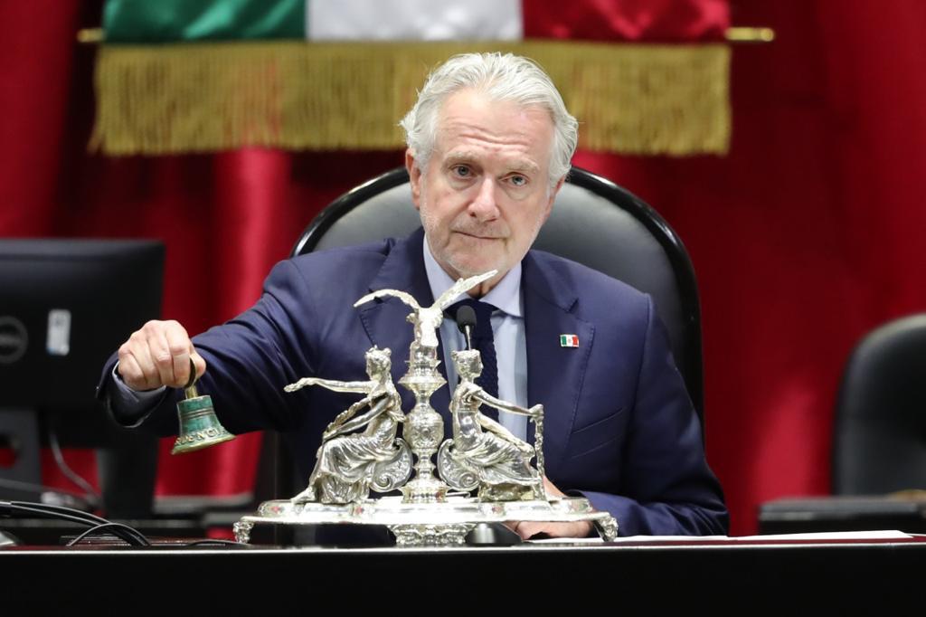 Creel pide a Obrador no caer en falsos debates