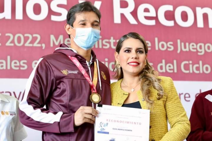 Entrega Evelyn Salgado estímulos y reconocimientos a medallistas y atletas destacados de Guerrero