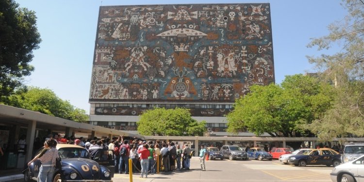 La tesis copiada de la ministra Yasmín Esquivel revela una cadena de plagios en la UNAM