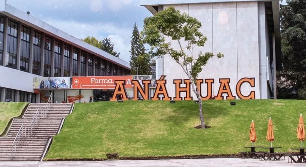 La Anáhuac anuncia cambios en su reglamento, tras presunto plagio de Yasmín Esquivel en tesis de doctorado