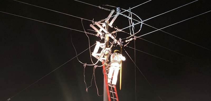 Restablece CFE servicio eléctrico en 4 estados tras afectaciones por fenómenos meteorológicos