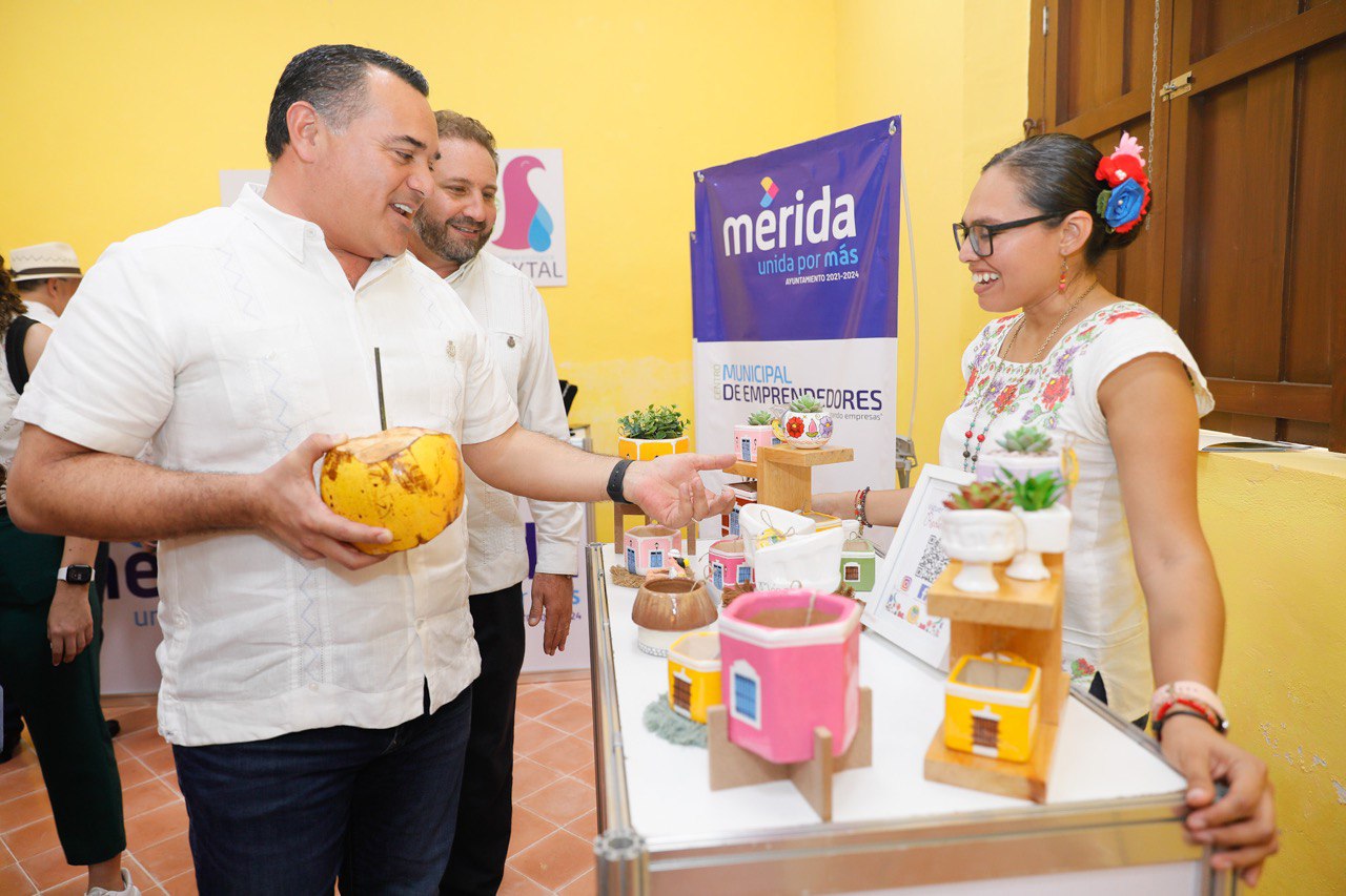 Ayuntamiento de Mérida firma acuerdo de colaboración con la Canaco Servytur