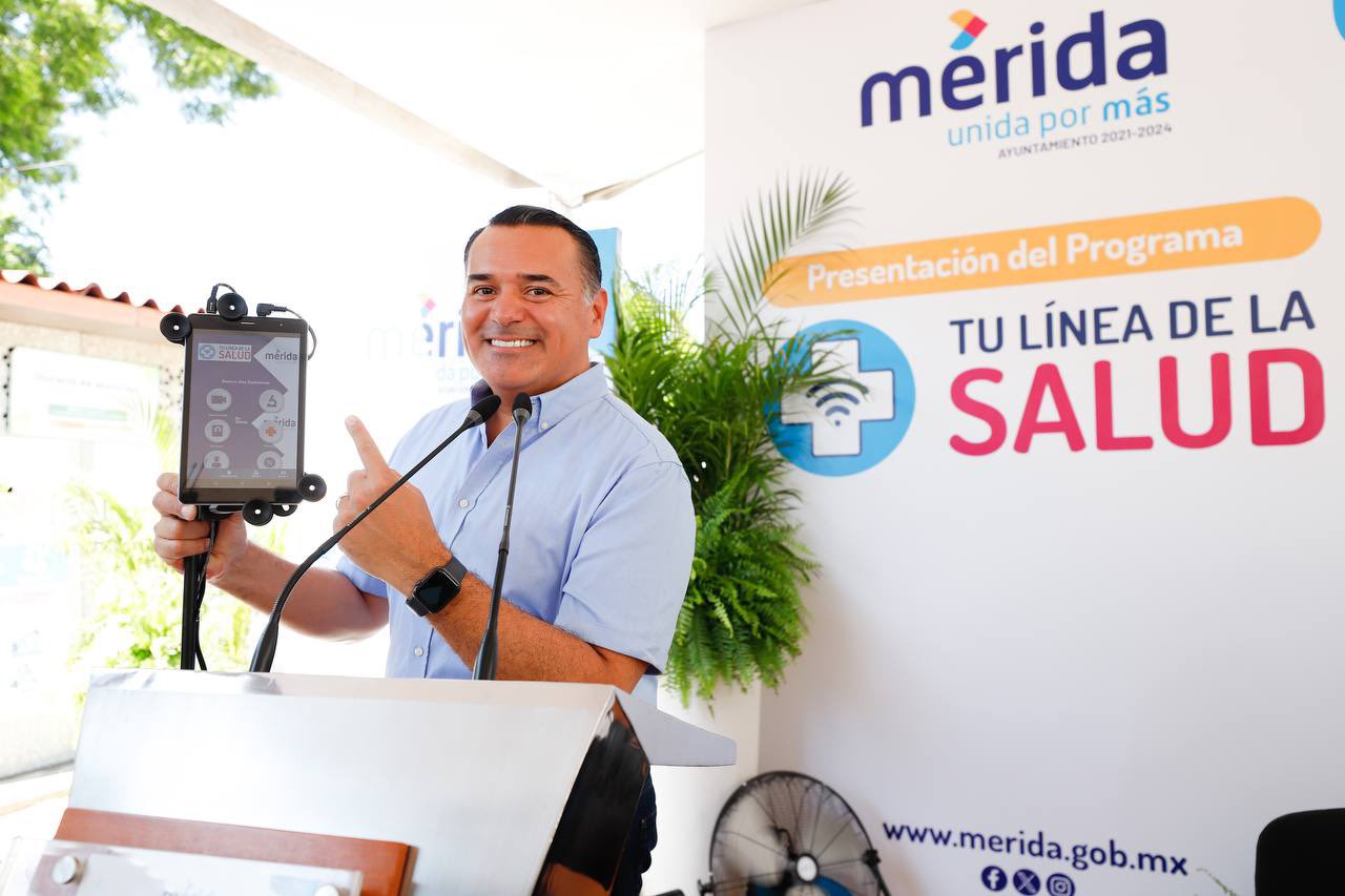 Renán Barrera lanza la estrategia “Tu línea de la salud” en favor de las comisarías meridanas