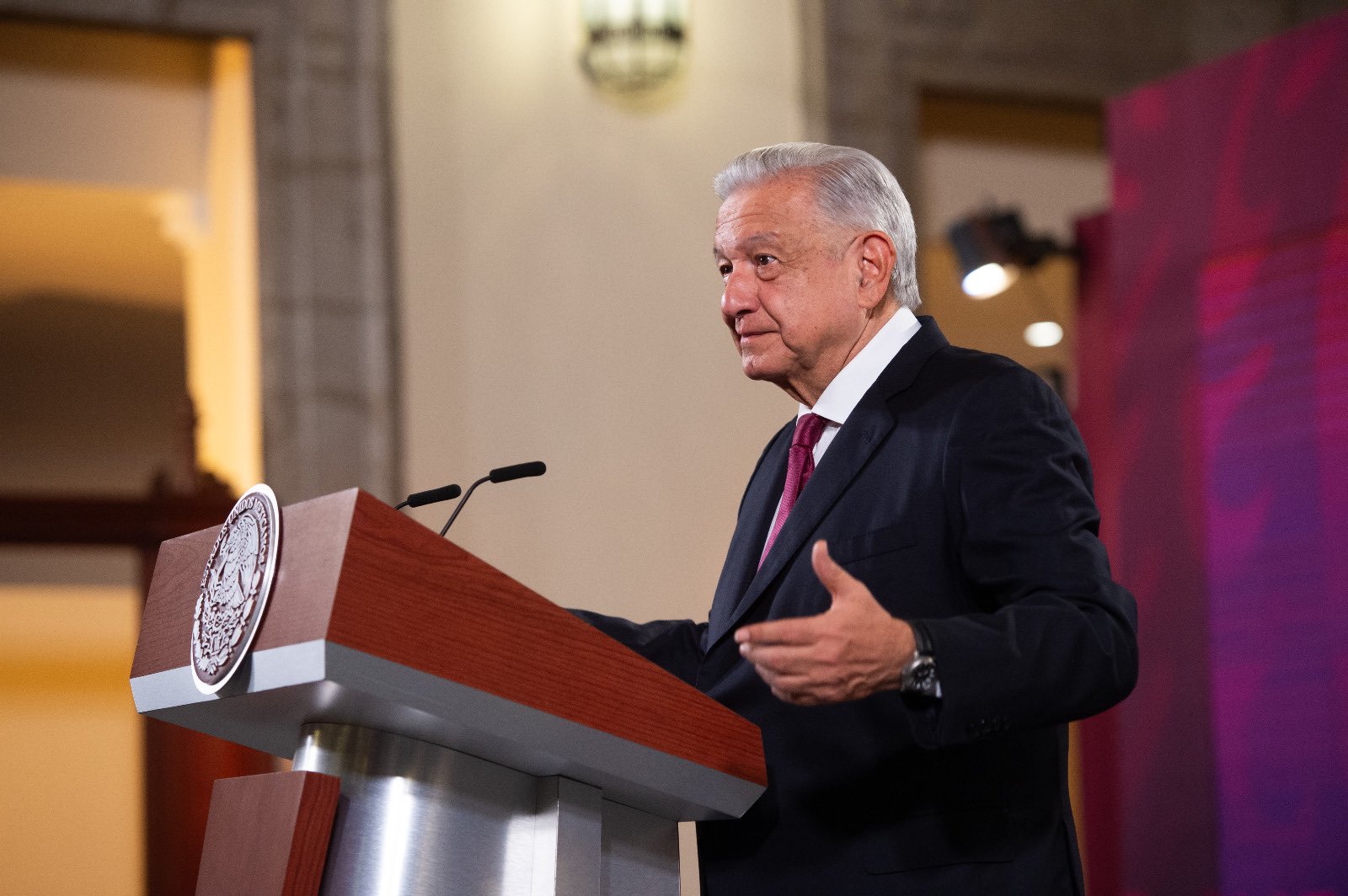 Reconoce AMLO orden de autoridades estadounidenses para retirar boyas del Río Bravo