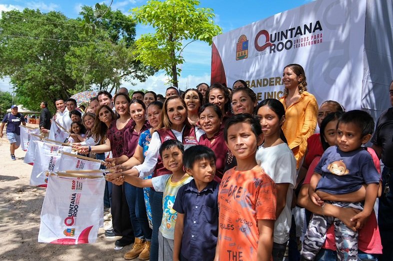 dan-banderazo-a-los-trabajos-de-pavimentacion-y-alumbrado-publico-en-cancun-jpg
