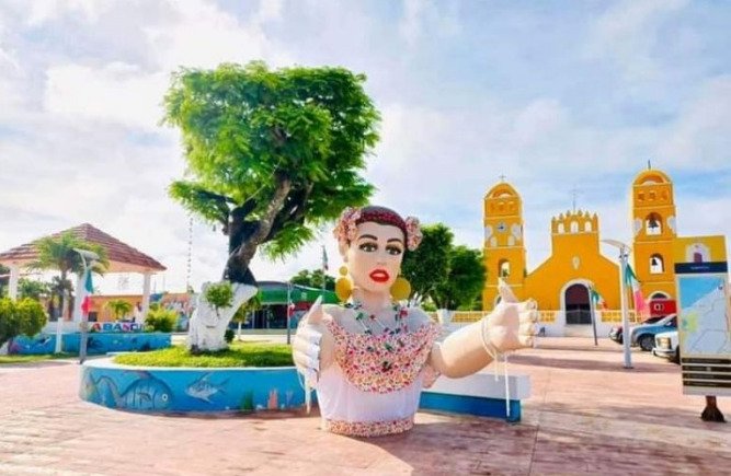 vandalizan-muneca-gigante-en-sabancuy-campeche-jpg
