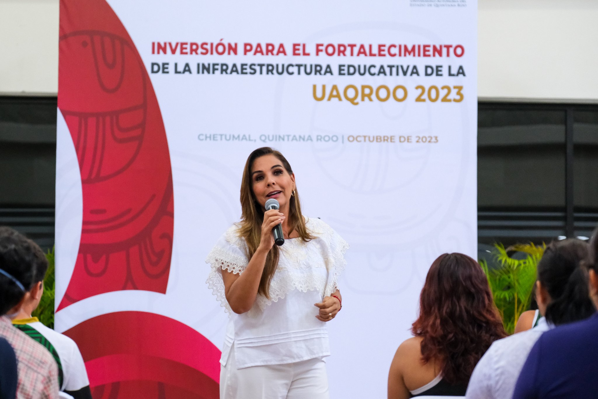 Anuncian inversión histórica para la Universidad Autónoma de Quintana Roo