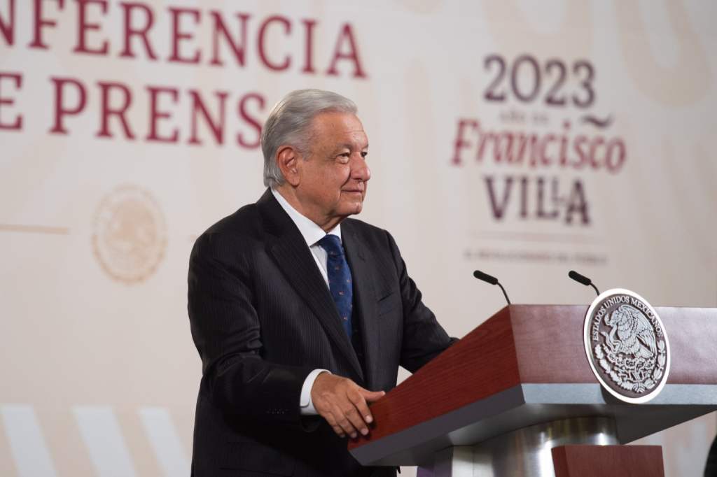 Confirma AMLO compra de tres hospitales concesionados; serán parte de la nación