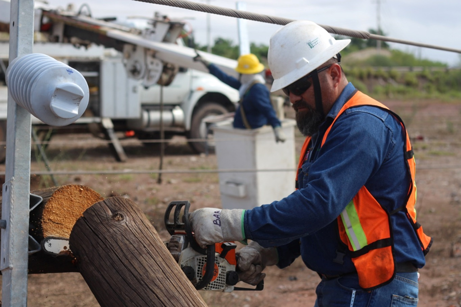 La CFE restablece a la normalidad el suministro eléctrico de los usuarios afectados por el huracán Norma en los estados de BCS y Sinaloa