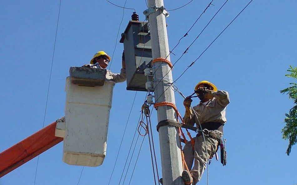 Restablece CFE servicio eléctrico al 93% de los usuarios afectados por elhuracán Norma en BCS y Sinaloa