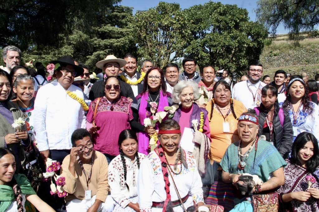 SEP crea Universidad de Lenguas Indígenas