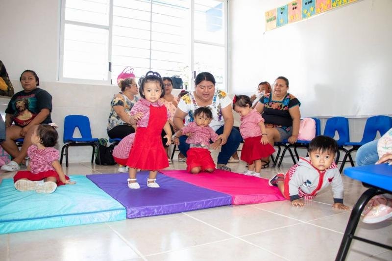 Niños indígenas reciben eduación inicial