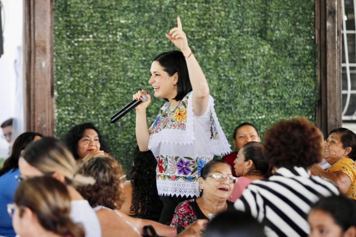 ania-mercado-mujeres-jpeg
