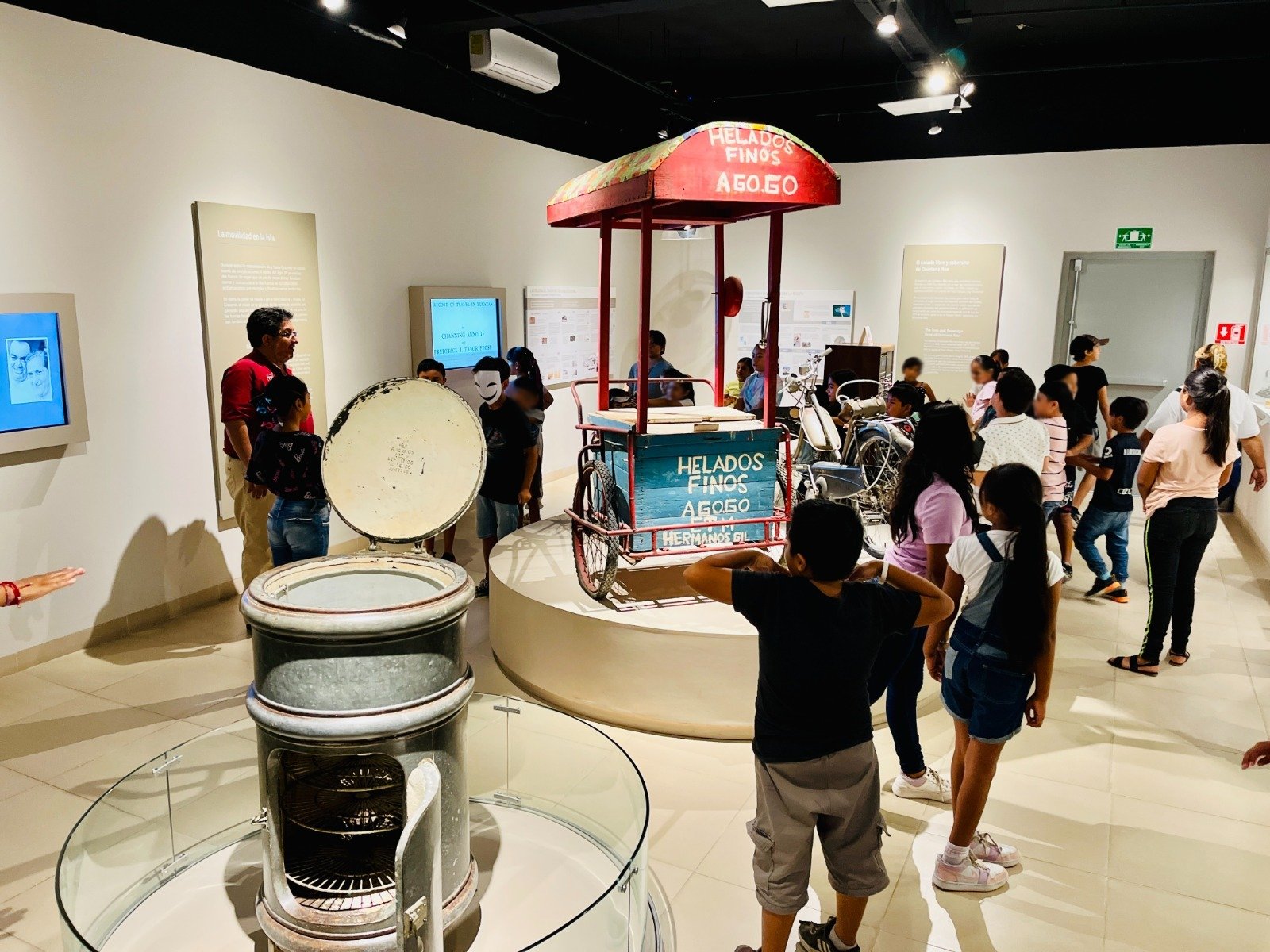 pmc-conmemora-el-dia-internacional-de-los-museos-con-la-visita-de-la-ninez-cozumelena-jpeg
