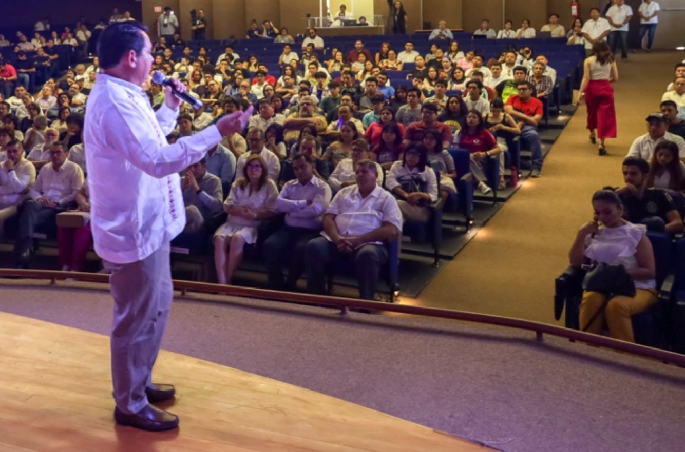 Huacho propone becas para estudiantes de educación superior