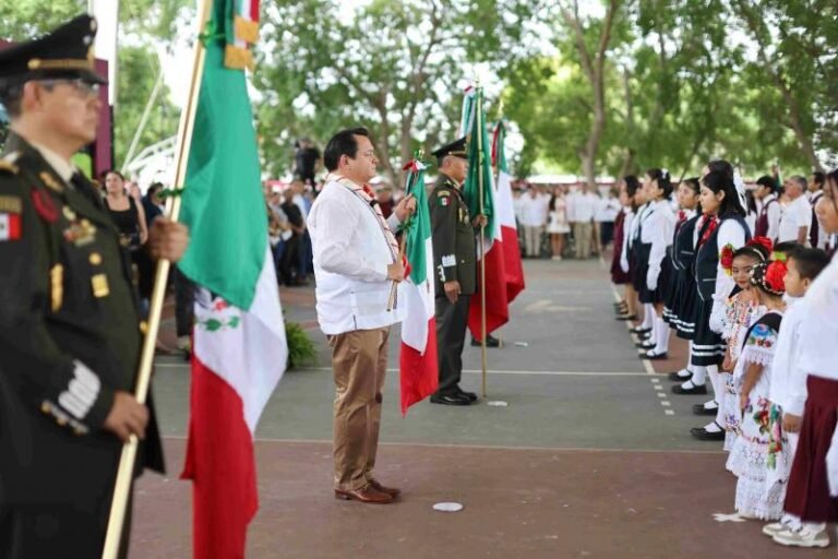 La Bandera significa unidad y fortaleza para enfrentar retos del futuro