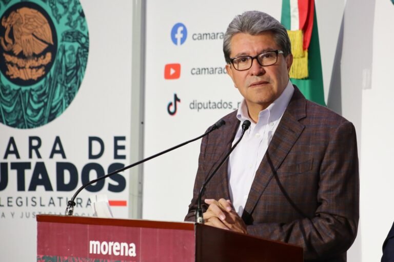 Monreal presenta folleto “Lo que debes saber sobre la reforma al Poder Judicial”