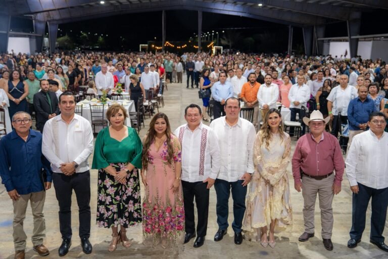 Mi gobierno cree en la dignidad del magisterio: Huacho