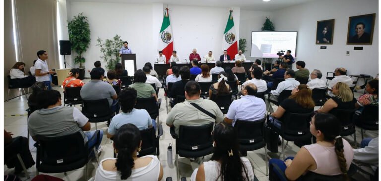 Presentan en Congreso de Yucatán, libro sobre Derecho Notarial