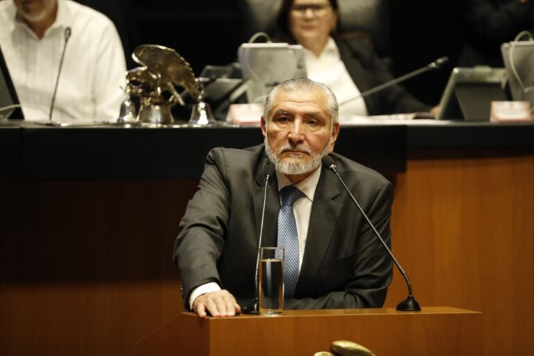 Sheinbaum pide a Adán dar la cara