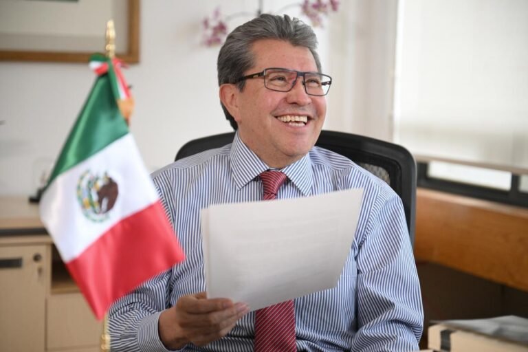 Morena, partido en renovación y crecimiento: Monreal