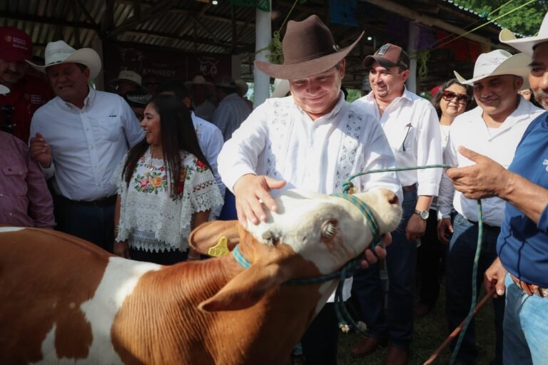 Huacho abre la chequera para productores lecheros