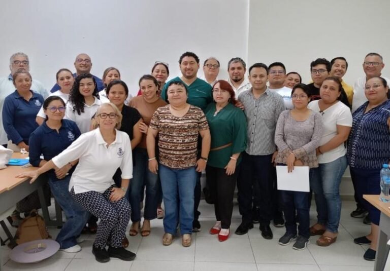 Reciben capacitación para prevenir el suicidio