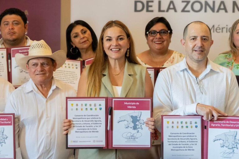 Firma Cecilia Patrón Convenio de Coordinación Metropolitana de Mérida
