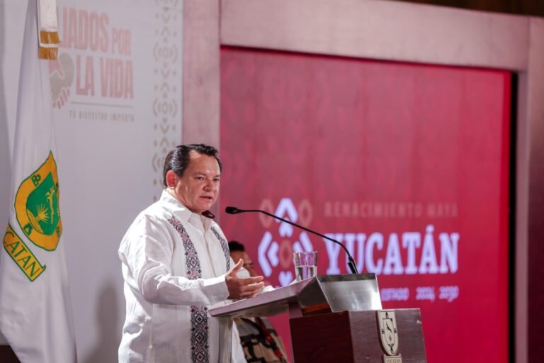 Brigadas informativas en mar de Yucatán elertan peligro de muerte por Marea Roja