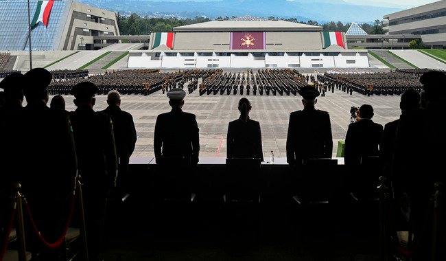 Mujeres de las Fuerzas Armadas enorgullecen a México: Sheinbaum