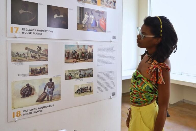 Biblioteca Yucatense alberba exposición sobre esclavitud