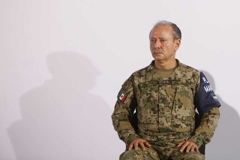 Almirante Rafael Ojeda, en el ojo del huracán tras captura de su sobrino político por huachicolero