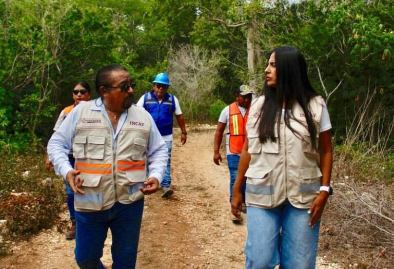 Pavimentan caminos sacacosechas de comunidades mayas
