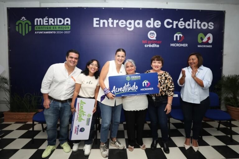 En Mérida se entregan nuevos créditos a emprendedores y negocios locales