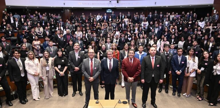 Desde Zacatecas, Monreal dice que sueña con entregar estafeta a juventud patriota