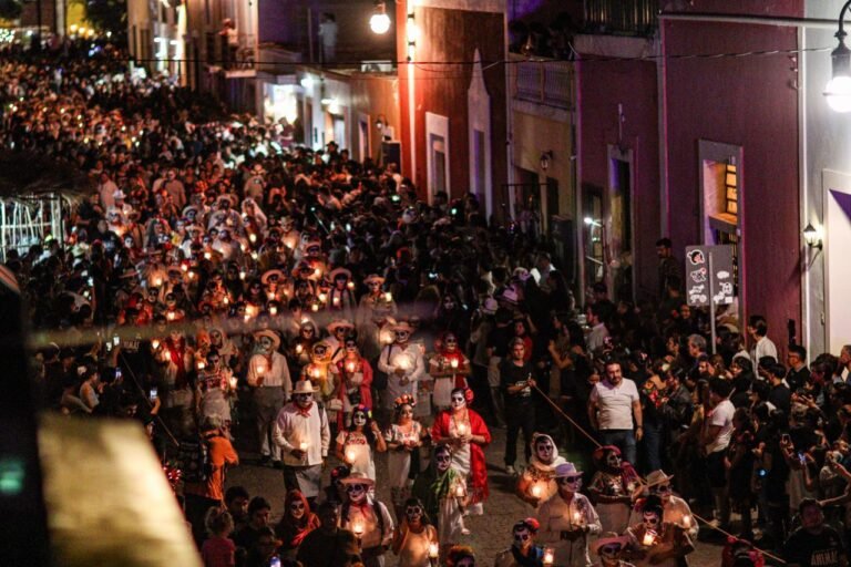 Broche de oro para el Paseo de las Ánimas