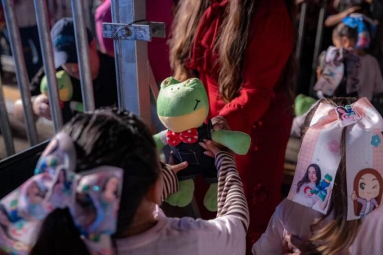 Niñez de Casa Otoch tiene noche inolvidable con el concierto de Lara Campos