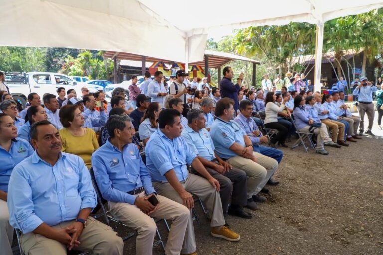 Rinden homenaje a ecoguardas