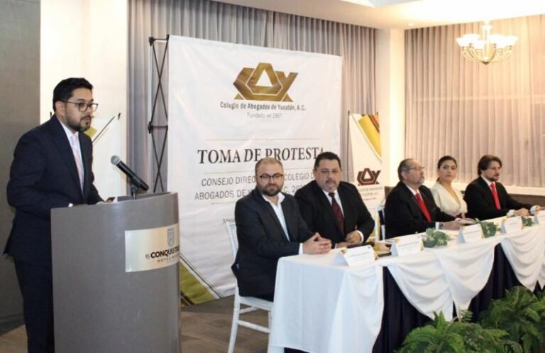 Toman protesta al Consejo Directivo 2026–2027 del Colegio de Abogados de Yucatán