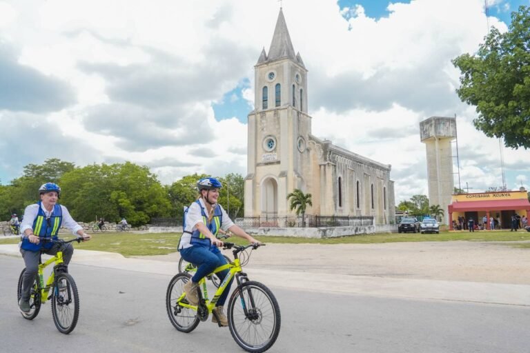 Merida se pone la camiseta del mundial de fútbol