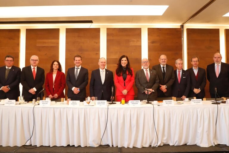 Kenia López Rabadan abre San Lázaro a IP para discutir reforma electoral