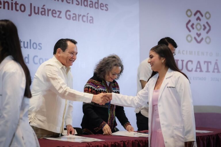 “Renacimiento Maya” se viste de blanco: 95 nuevos médicos para las comunidades de Yucatán
