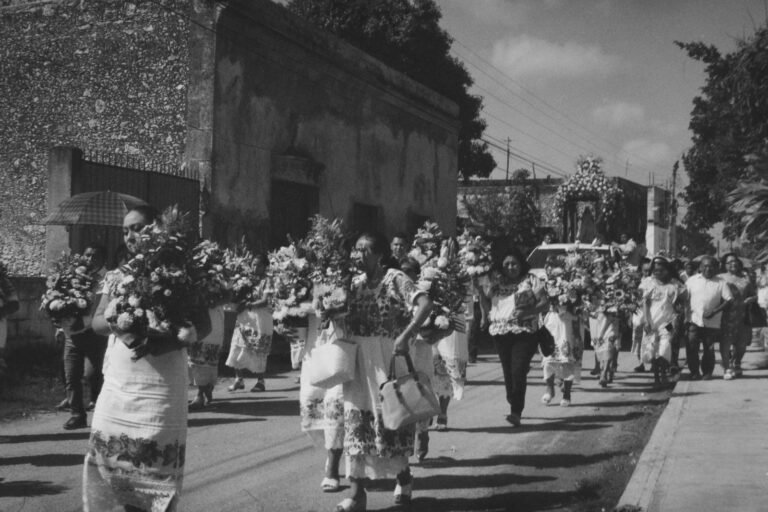 “Ofrendas de flores y fuego” en el Olimpo