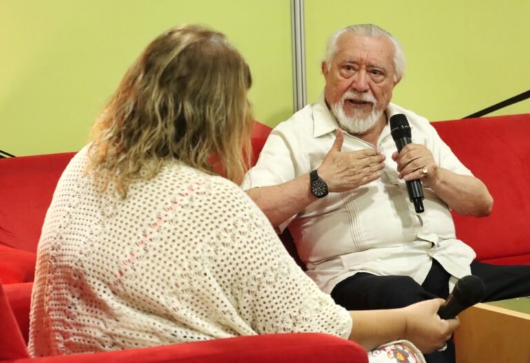 La escritura como destino inevitable: Agustín Monsreal