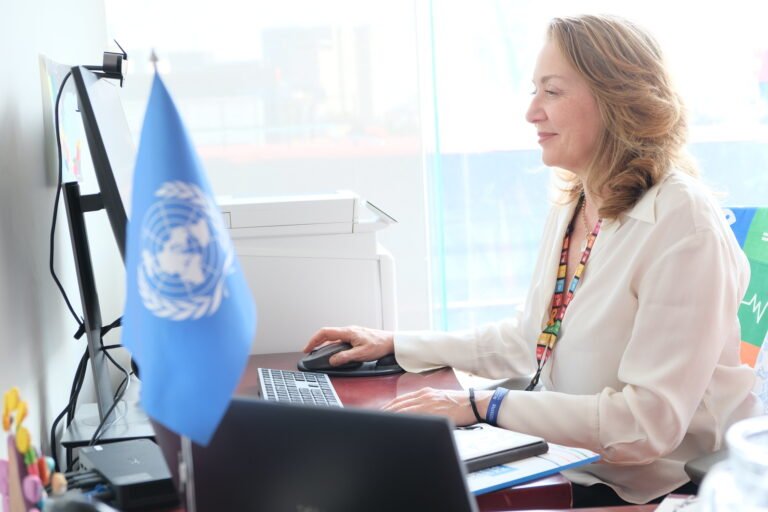 La diplomacia de los tenis: Allegra Baiocchi y el arte de escuchar a México