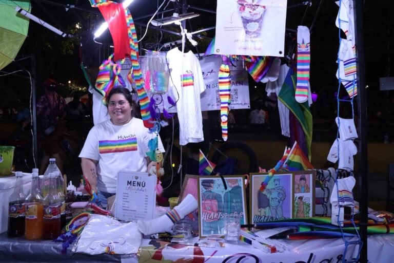 Expo Arcoíris en Mérida impulsa convivencia con comunidad LGBTI+
