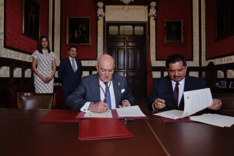 Se hermanan las Valladolid de Yucatán y España